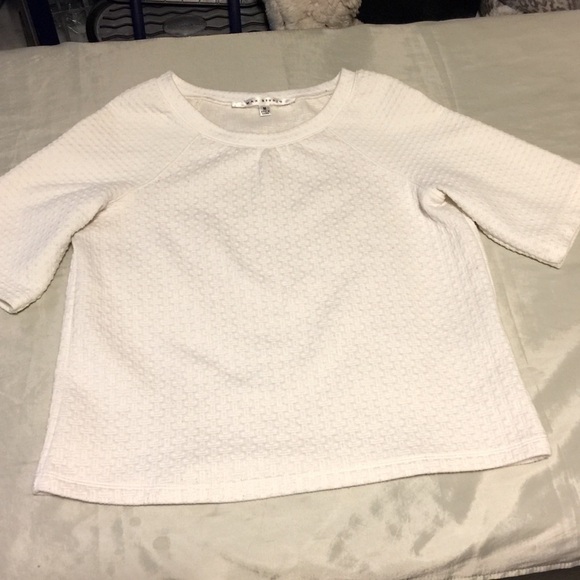 MAX studio cream basket weave textured short sleeve crop top size Medium. - Picture 6 of 13